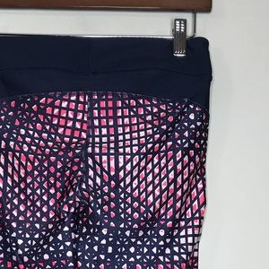 Under Armour Sz M Capri Workout Pants